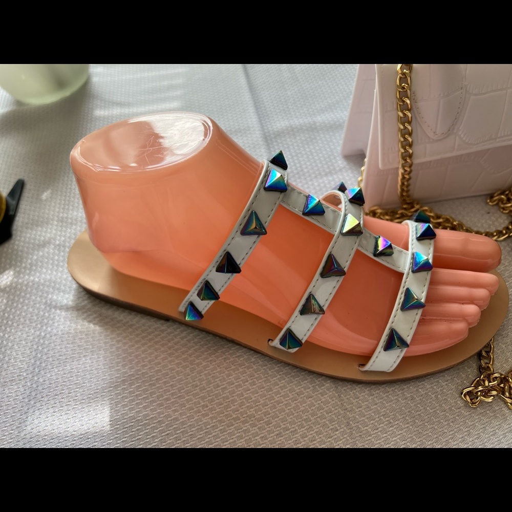 Studed slides